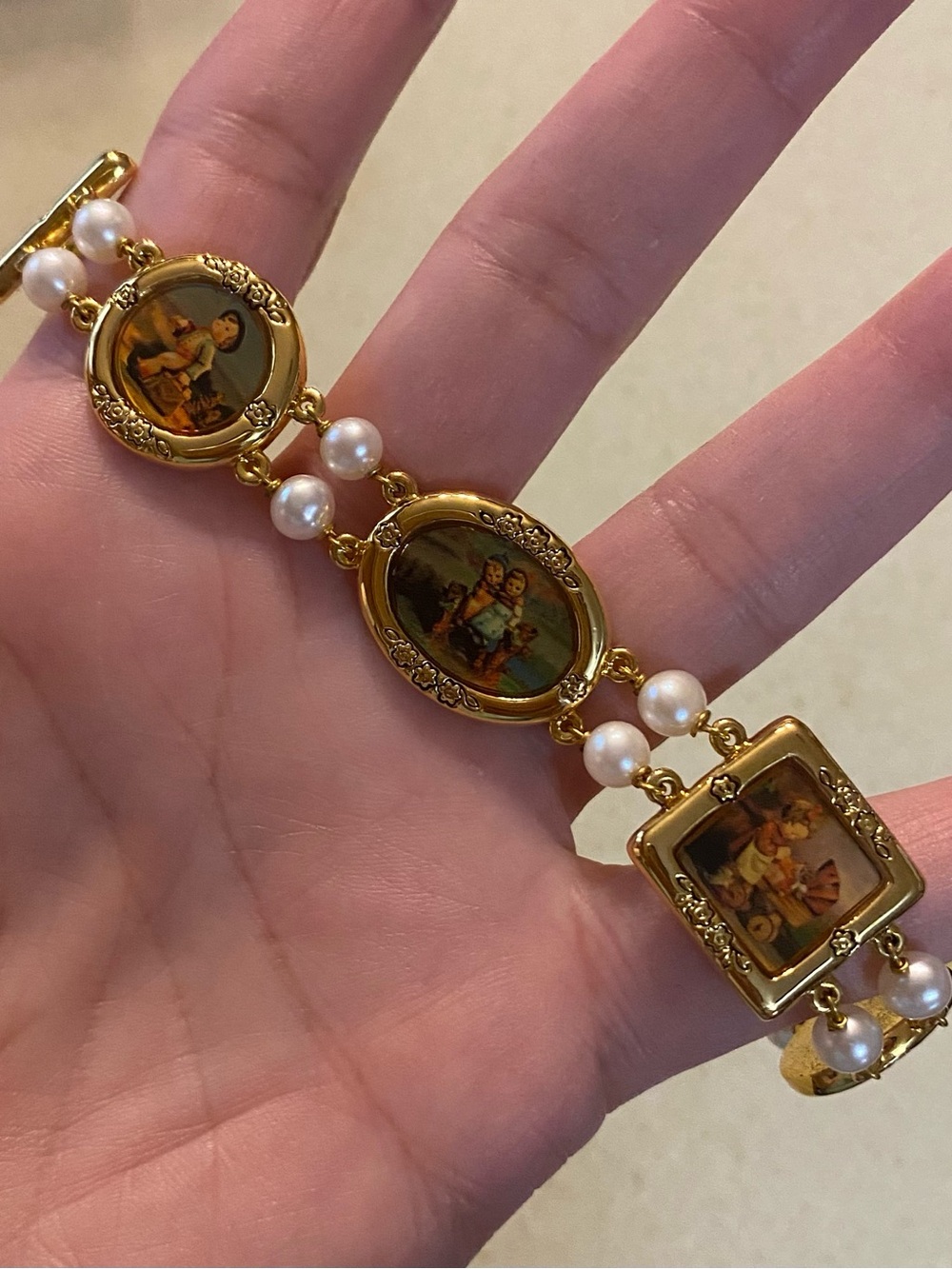 Vintage M.I. Hummel Link Charm Bracelet